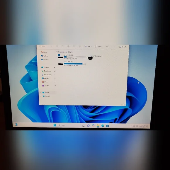 Windows 11 Pro Dell Desktop
